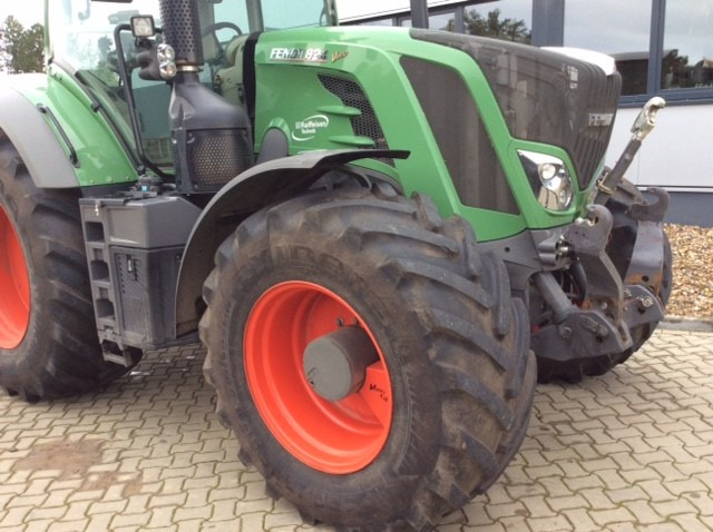 Fendt 824 Vario S4 Profi - Farm tractor: picture 4 Fendt 824 Vario S4 Profi - Farm tractor: picture 4