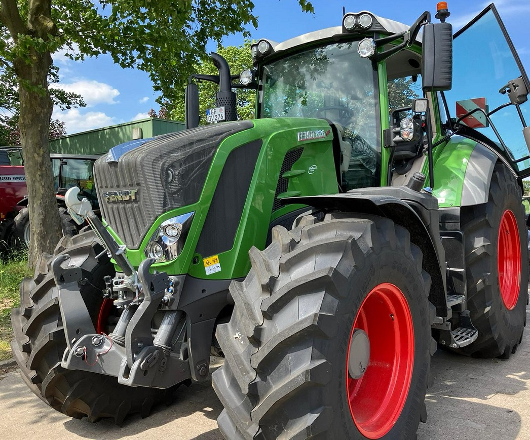 Fendt 826 Vario S4 ProfiPlus - Farm tractor: picture 4 Fendt 826 Vario S4 ProfiPlus - Farm tractor: picture 4