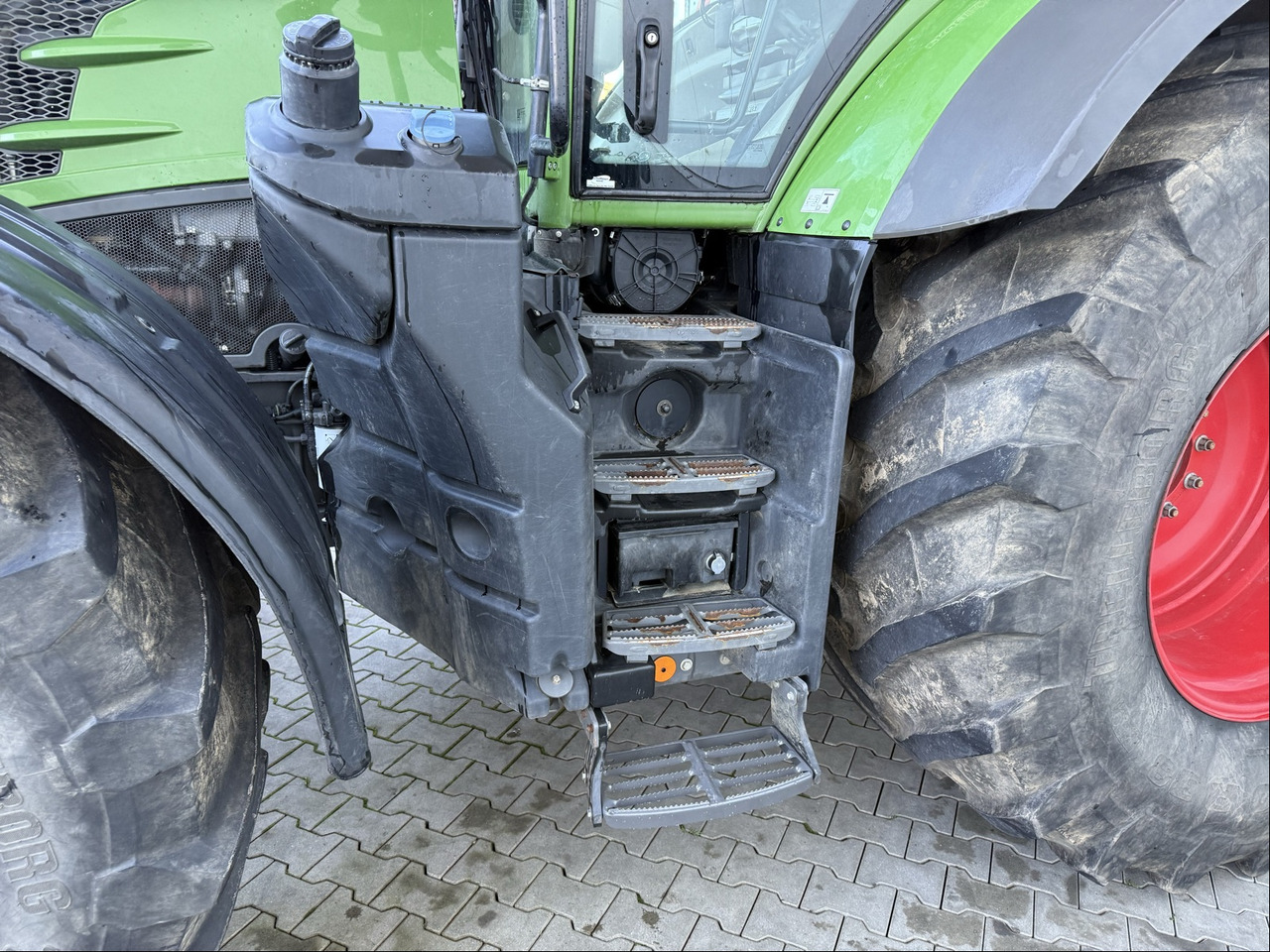 Fendt 828 Vario ProfiPlus Motor NEU - Farm tractor: picture 3 Fendt 828 Vario ProfiPlus Motor NEU - Farm tractor: picture 3