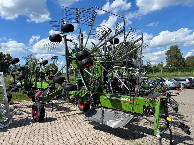 Fendt Former 8055 Pro - Tedder/ Rake: picture 1 Fendt Former 8055 Pro - Tedder/ Rake: picture 1