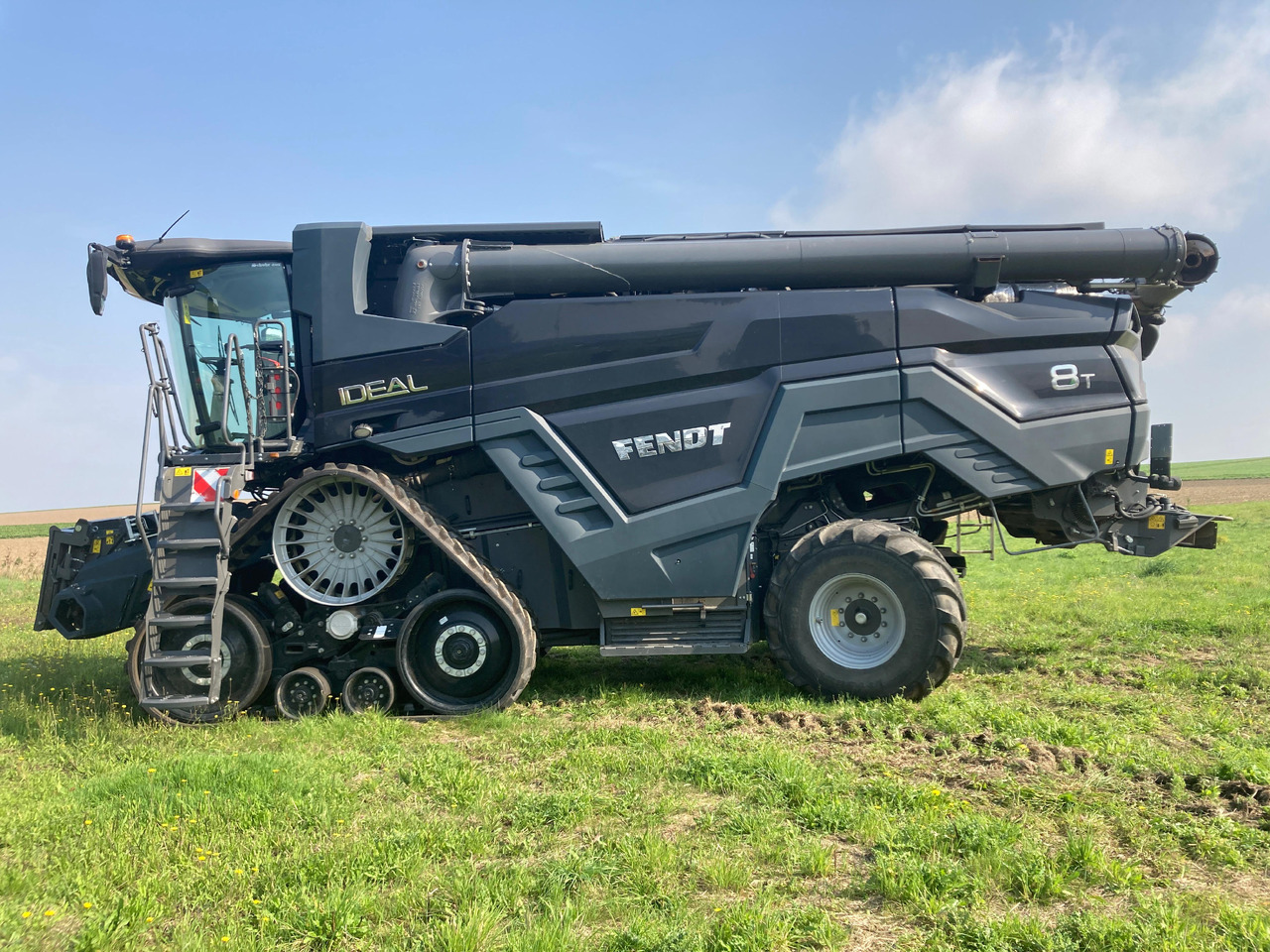 Fendt Ideal 8T - Combine harvester: picture 1 Fendt Ideal 8T - Combine harvester: picture 1