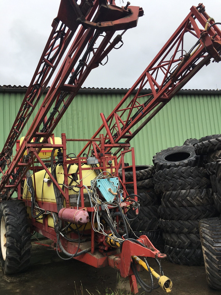 Hardi 3500 - Sprayer: picture 1 Hardi 3500 - Sprayer: picture 1