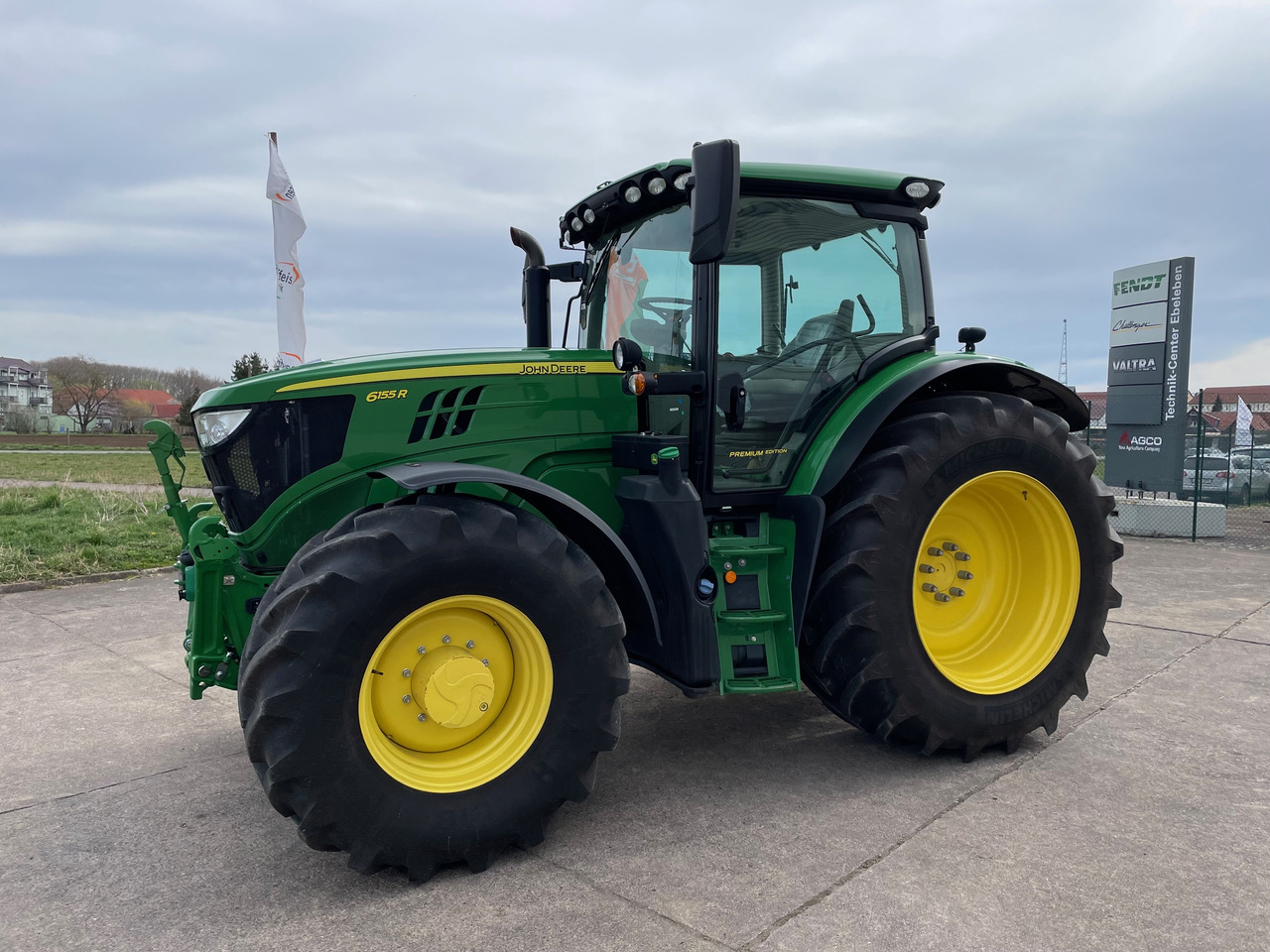 John Deere 6155R AutoPowr Premium Edition - Farm tractor: picture 1 John Deere 6155R AutoPowr Premium Edition - Farm tractor: picture 1