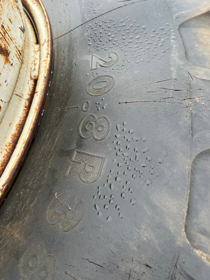 Kleber Zwillinge 20.8 R38 - Wheels and tires: picture 5 Kleber Zwillinge 20.8 R38 - Wheels and tires: picture 5