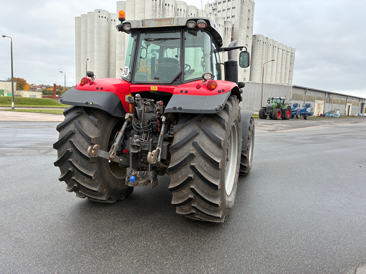Massey Ferguson 7624 Dyna-VT - Farm tractor: picture 5 Massey Ferguson 7624 Dyna-VT - Farm tractor: picture 5