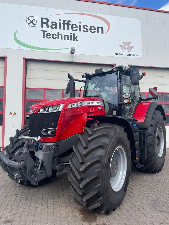Massey Ferguson 8732 Dyna-VT EXCLUSIVE - Farm tractor: picture 1 Massey Ferguson 8732 Dyna-VT EXCLUSIVE - Farm tractor: picture 1