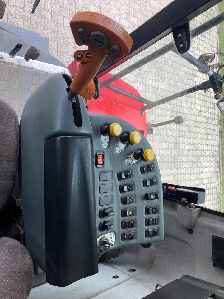 Combine harvester Massey Ferguson Beta 7260: picture 6 Combine harvester Massey Ferguson Beta 7260: picture 6