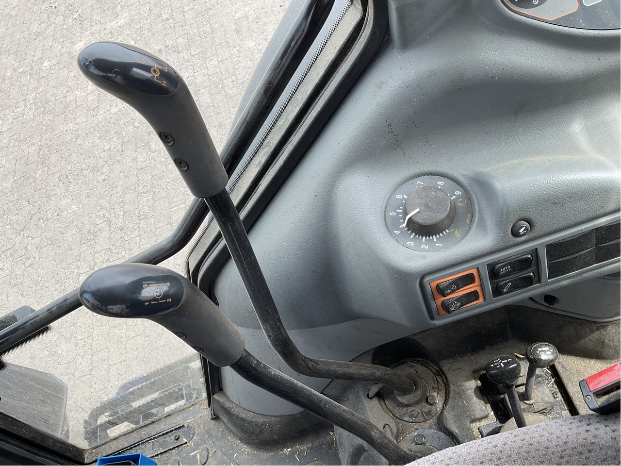 Valtra A 93 - Farm tractor: picture 4 Valtra A 93 - Farm tractor: picture 4