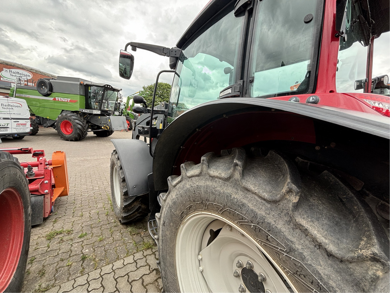 Valtra A 95 - Farm tractor: picture 5 Valtra A 95 - Farm tractor: picture 5