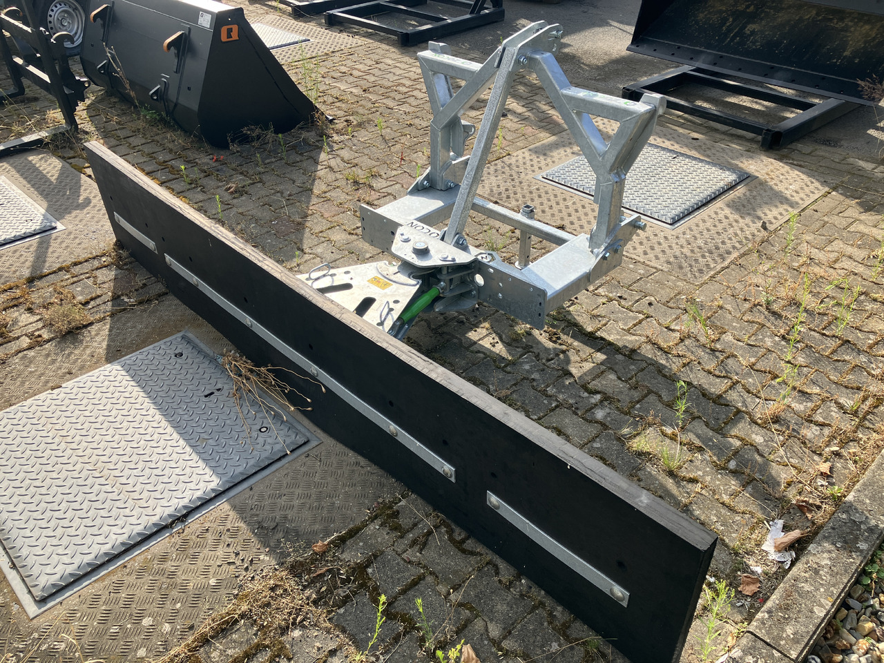 Zocon Gummischieber mechanisch 300 - Livestock equipment: picture 1 Zocon Gummischieber mechanisch 300 - Livestock equipment: picture 1