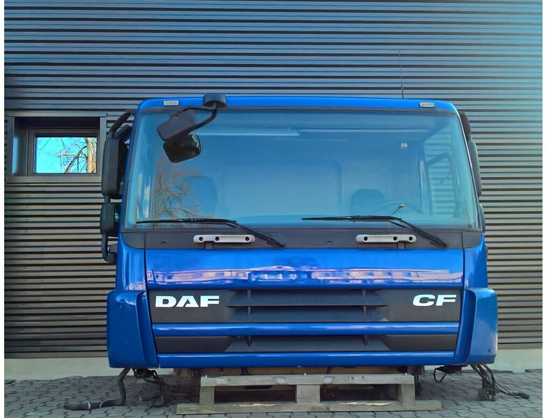 DAF CF65 CF75 CF85 Euro 5 - Cab and interior for Truck: picture 3 DAF CF65 CF75 CF85 Euro 5 - Cab and interior for Truck: picture 3
