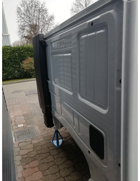 Cab and interior for Truck Iveco EUROCARGO Euro 6: picture 8