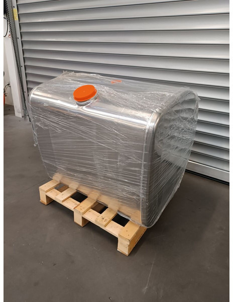 Volvo 400 L. - Fuel tank for Truck: picture 3 Volvo 400 L. - Fuel tank for Truck: picture 3