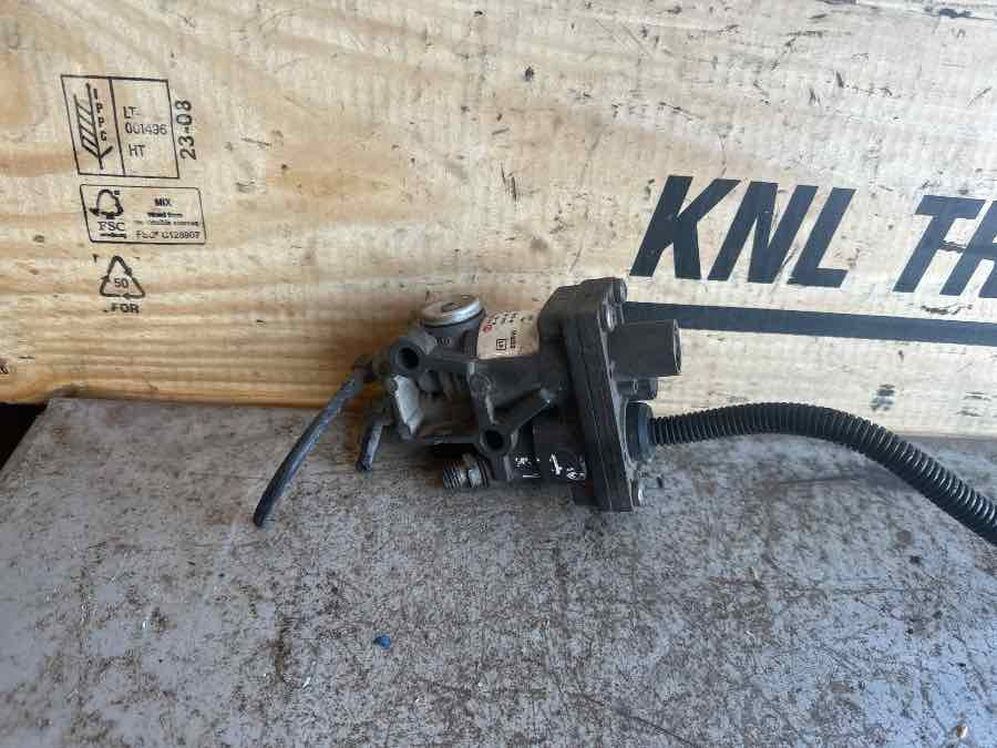 MAN MAGNET VALVE RETRADER 51.52160-0002 - Brake valve for Truck: picture 1 MAN MAGNET VALVE RETRADER 51.52160-0002 - Brake valve for Truck: picture 1