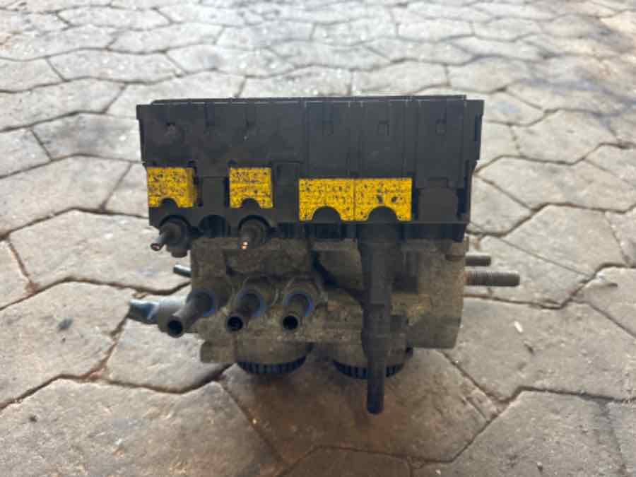 MB BUS TEBS-E 24V STANDARD TRAILER MODULATOR - Brake valve for Truck: picture 3 MB BUS TEBS-E 24V STANDARD TRAILER MODULATOR - Brake valve for Truck: picture 3