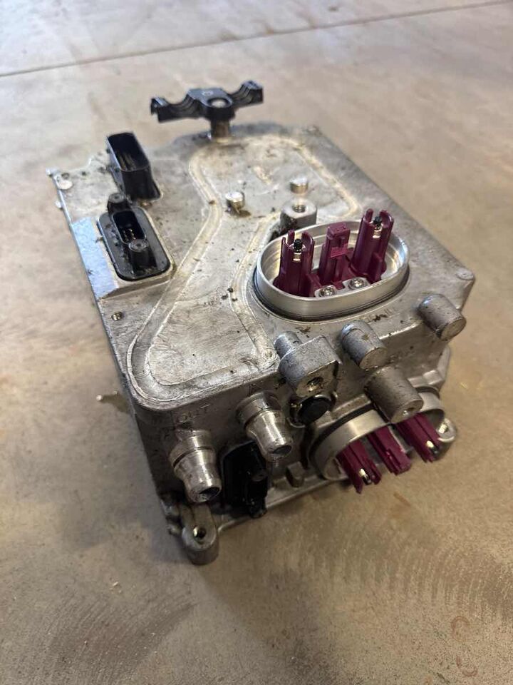 MERCEDES eEconic ECU DC BOX A0064465697 - ECU for Truck: picture 3 MERCEDES eEconic ECU DC BOX A0064465697 - ECU for Truck: picture 3