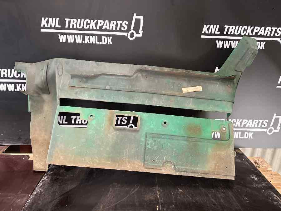 SCANIA BOADING STEP 2715358 - Body and exterior for Truck: picture 2 SCANIA BOADING STEP 2715358 - Body and exterior for Truck: picture 2