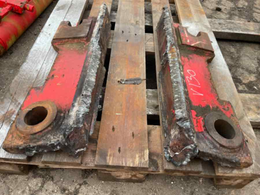 CRANE MOUNTING BRACKETS - Spare parts for Crane: picture 1 CRANE MOUNTING BRACKETS - Spare parts for Crane: picture 1