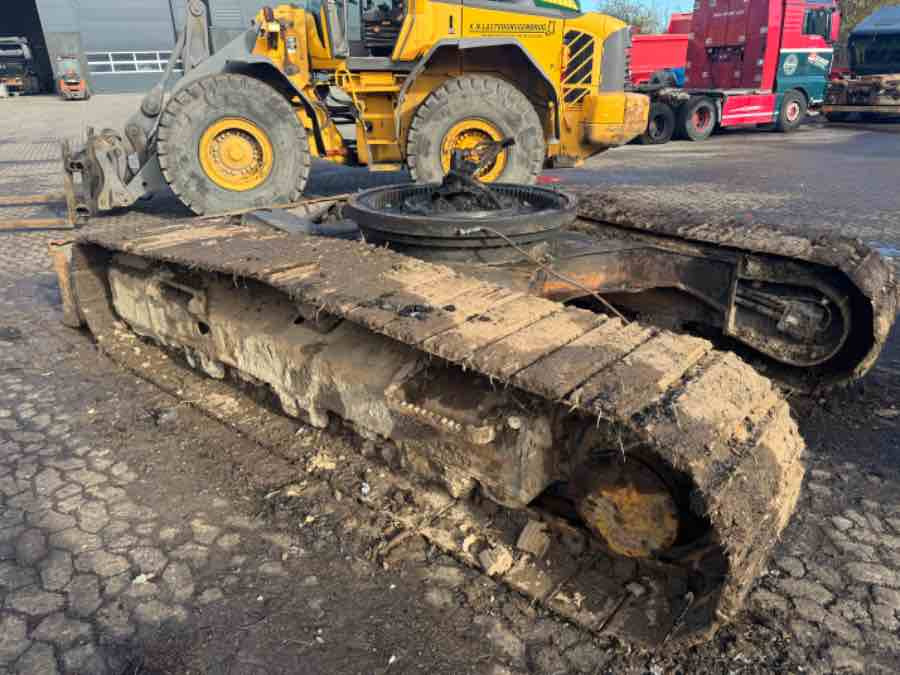 VOLVO CONSTRUCTION EXCAVATOR ECR145 UNDERCARRIAGE - Undercarriage parts for Crawler excavator: picture 2 VOLVO CONSTRUCTION EXCAVATOR ECR145 UNDERCARRIAGE - Undercarriage parts for Crawler excavator: picture 2