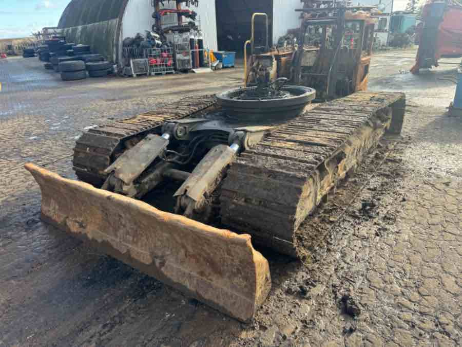 VOLVO CONSTRUCTION EXCAVATOR ECR145 UNDERCARRIAGE - Undercarriage parts for Crawler excavator: picture 1 VOLVO CONSTRUCTION EXCAVATOR ECR145 UNDERCARRIAGE - Undercarriage parts for Crawler excavator: picture 1