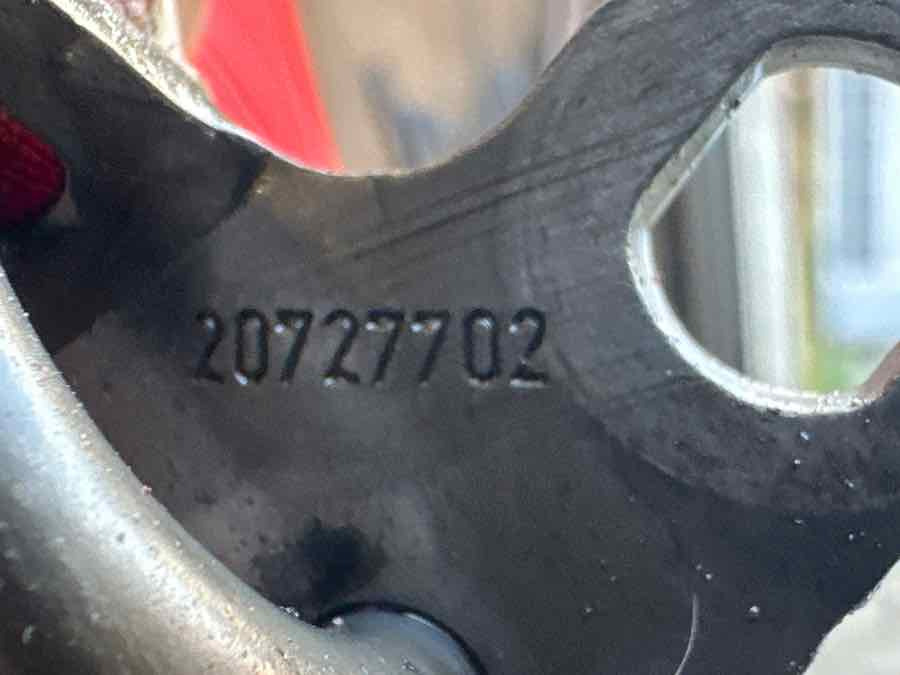 VOLVO OIL PIPE 20727702 - Air intake pipe: picture 3 VOLVO OIL PIPE 20727702 - Air intake pipe: picture 3