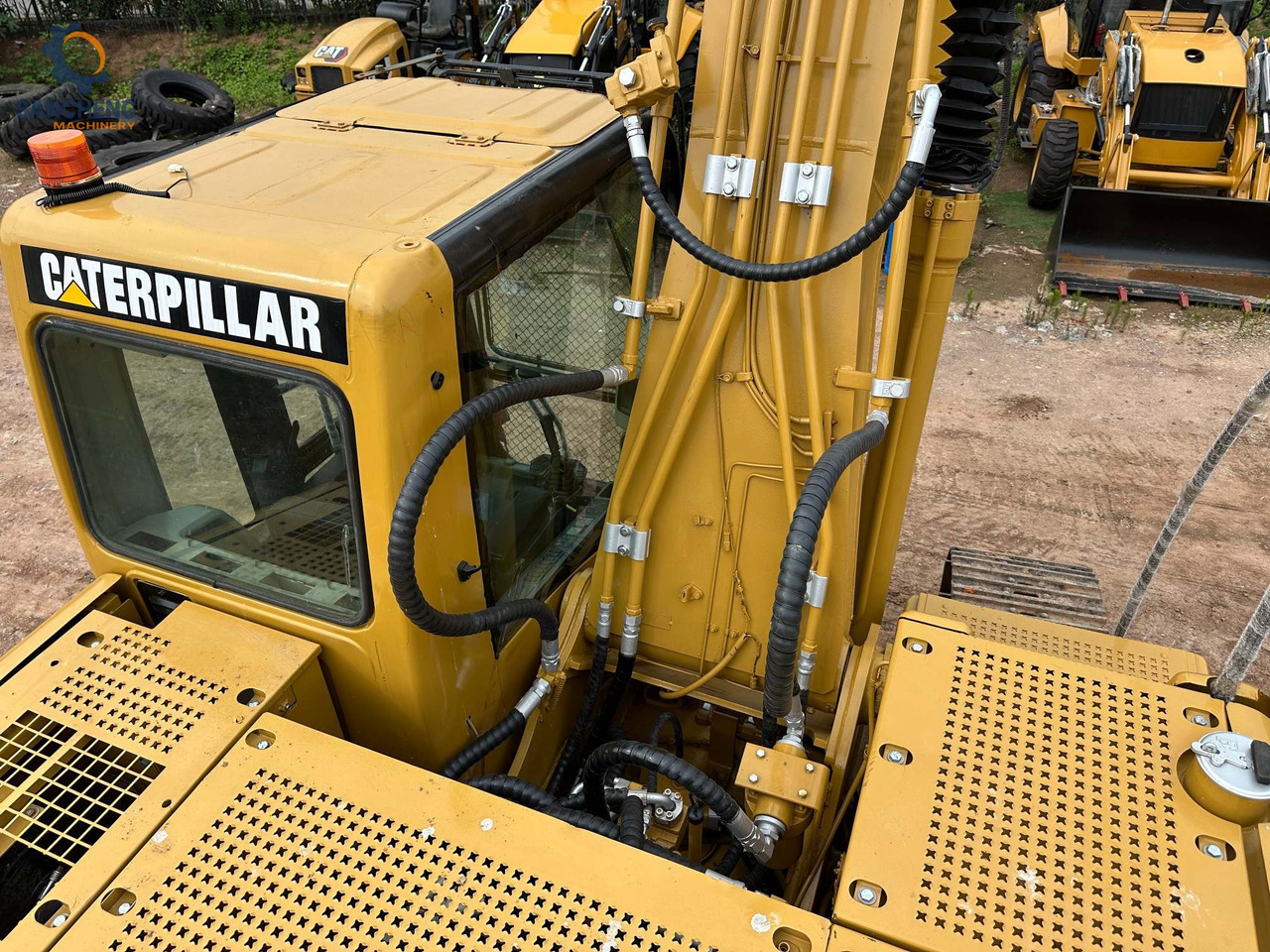 Crawler excavator CAT 320CL with hammer: picture 7 Crawler excavator CAT 320CL with hammer: picture 7