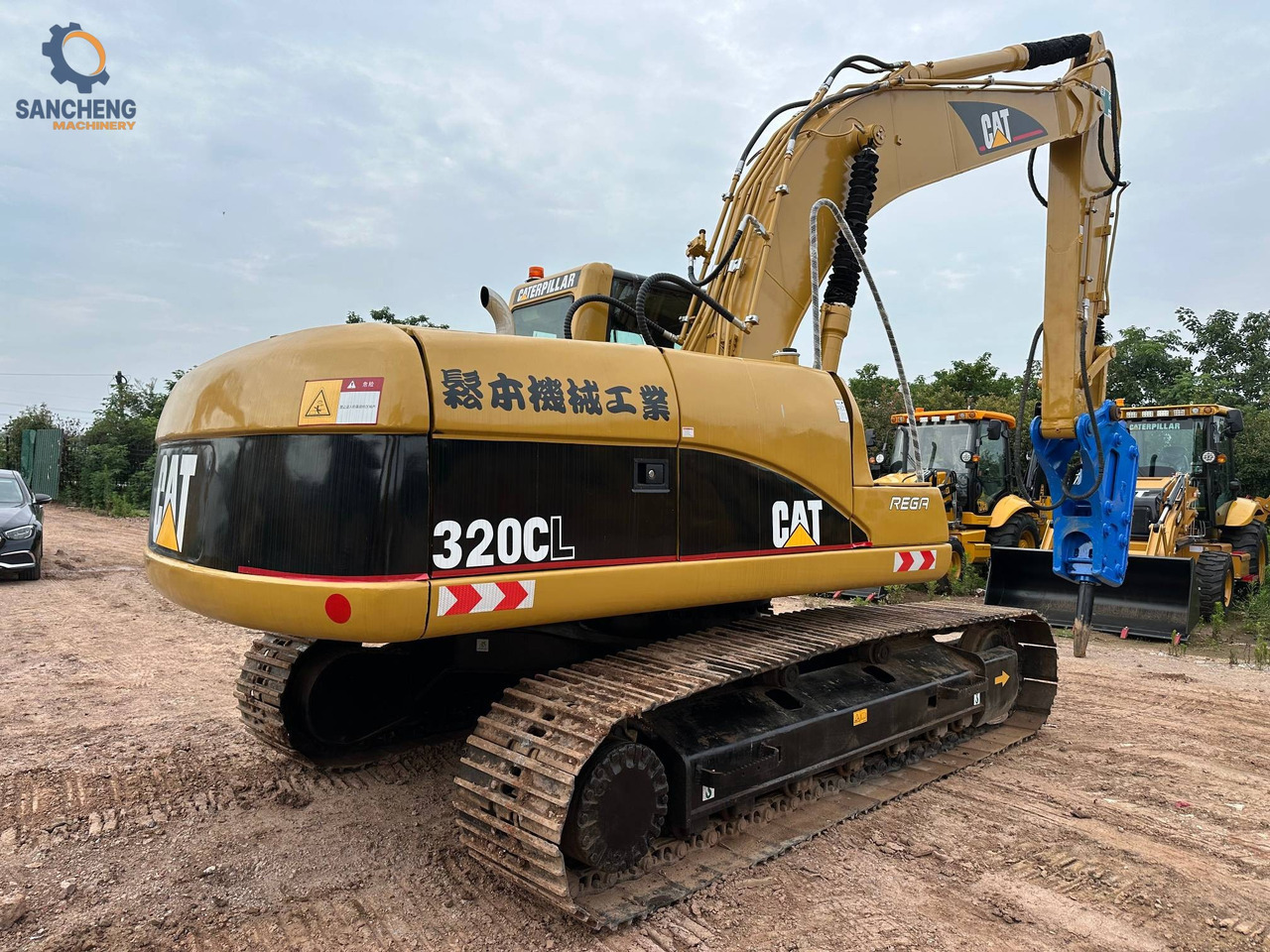 CAT 320CL with hammer - Crawler excavator: picture 1 CAT 320CL with hammer - Crawler excavator: picture 1