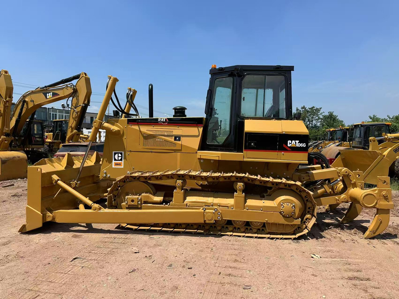 CAT D6G - Bulldozer: picture 3 CAT D6G - Bulldozer: picture 3