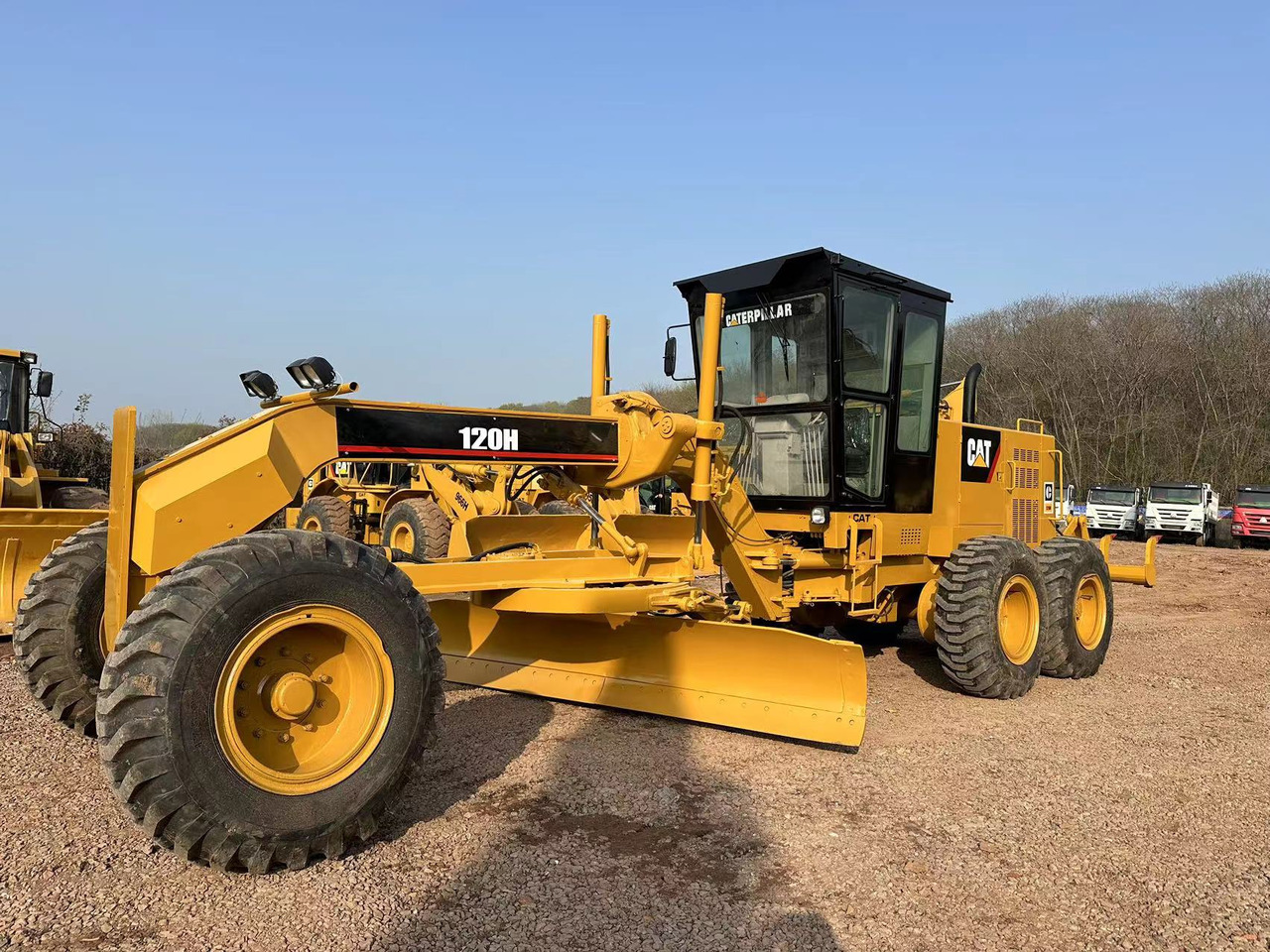 CATERPILLAR 120H - Grader: picture 4 CATERPILLAR 120H - Grader: picture 4