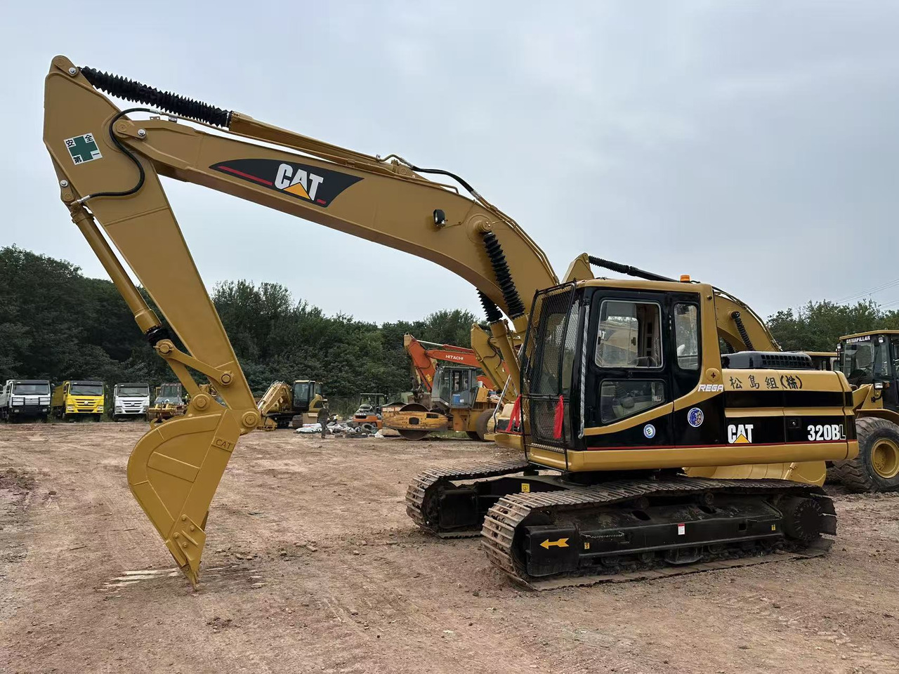 CATERPILLAR 320BL - Crawler excavator: picture 1 CATERPILLAR 320BL - Crawler excavator: picture 1