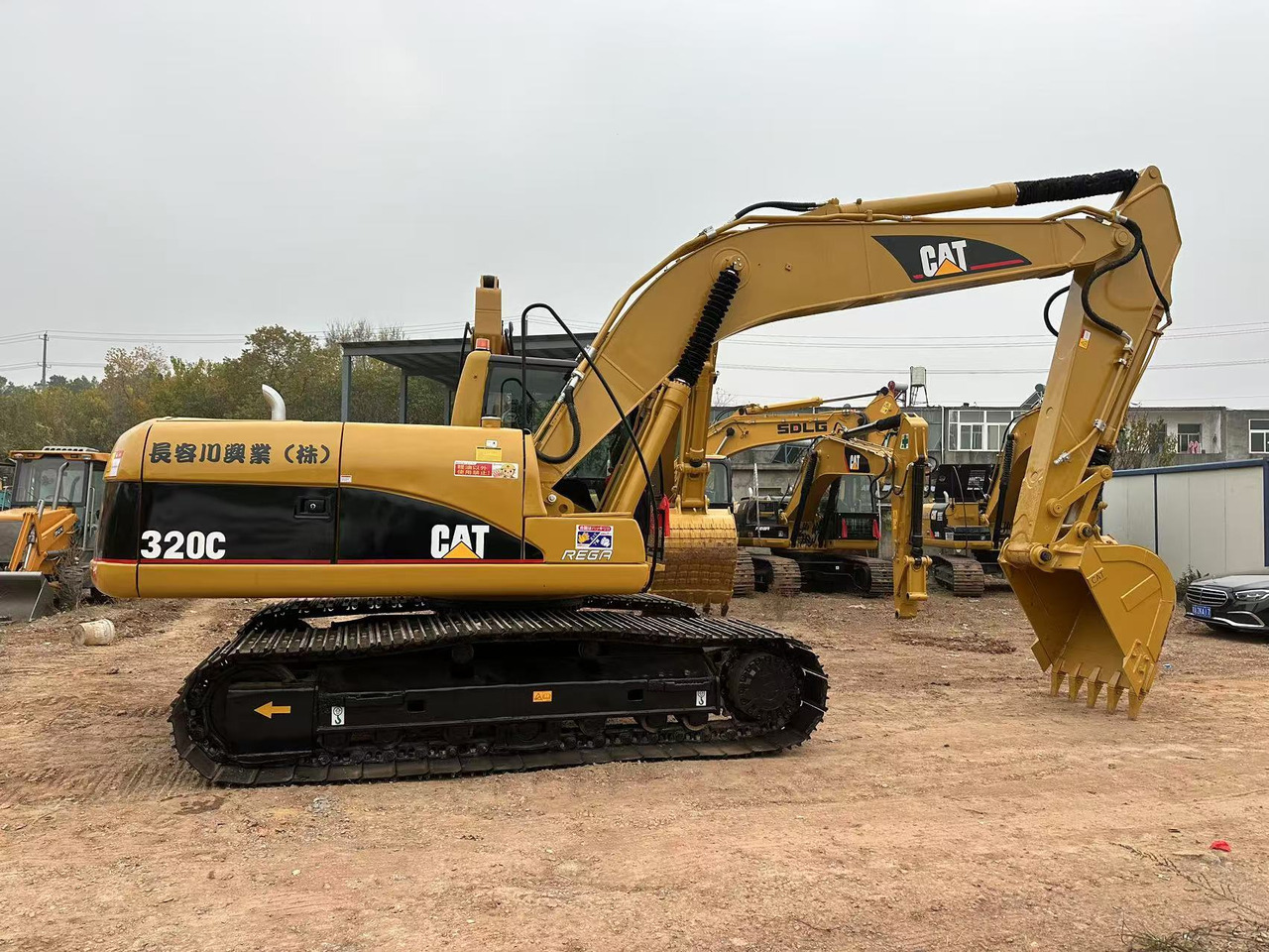 CATERPILLAR 320CL - Crawler excavator: picture 3 CATERPILLAR 320CL - Crawler excavator: picture 3