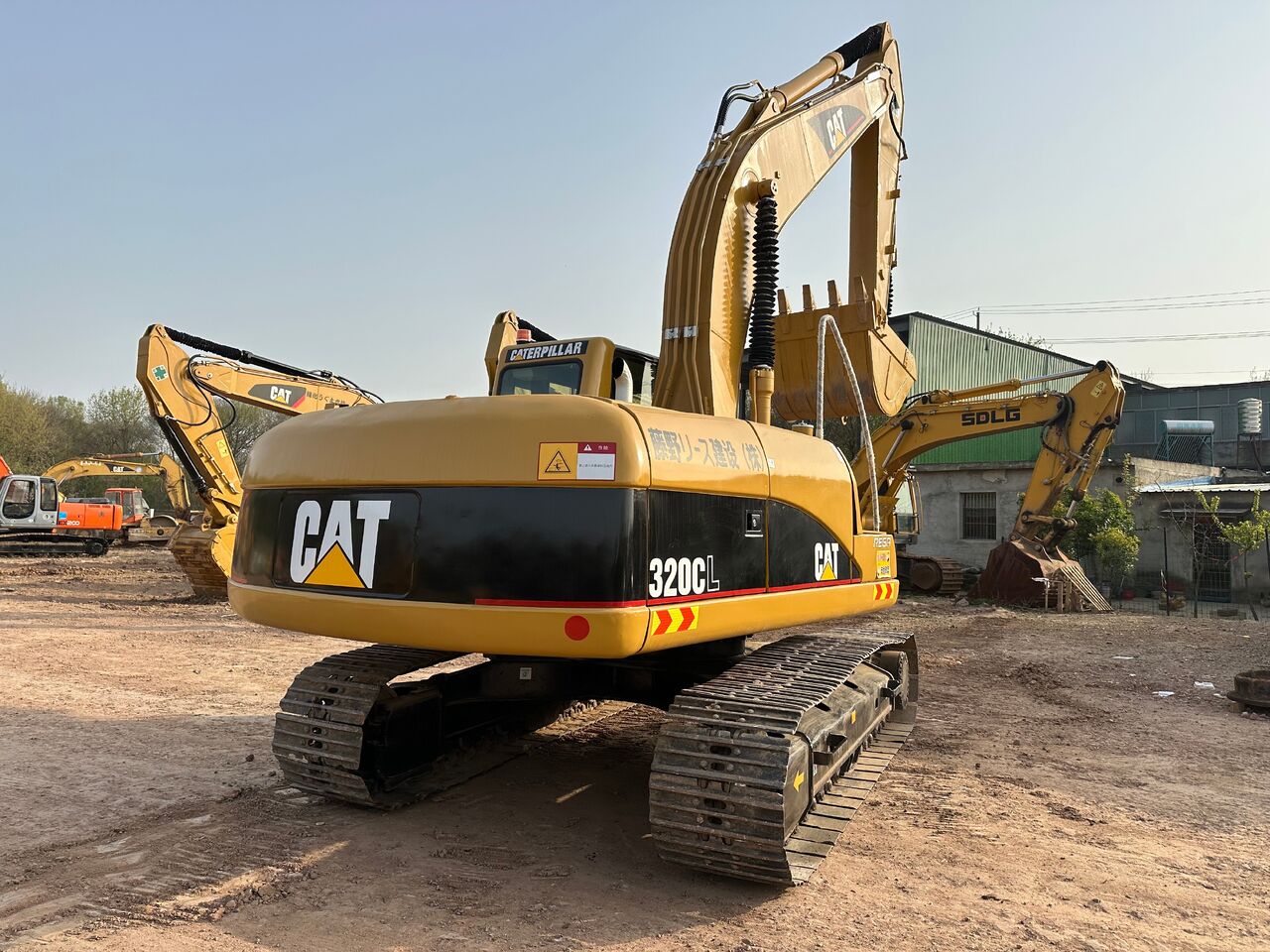 CATERPILLAR 320CL - Crawler excavator: picture 2 CATERPILLAR 320CL - Crawler excavator: picture 2
