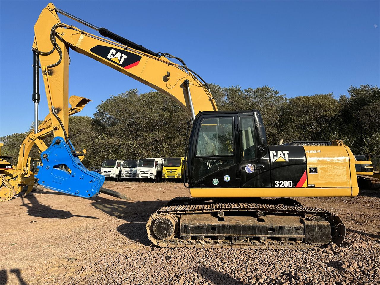 CATERPILLAR 320DL - Crawler excavator: picture 1 CATERPILLAR 320DL - Crawler excavator: picture 1