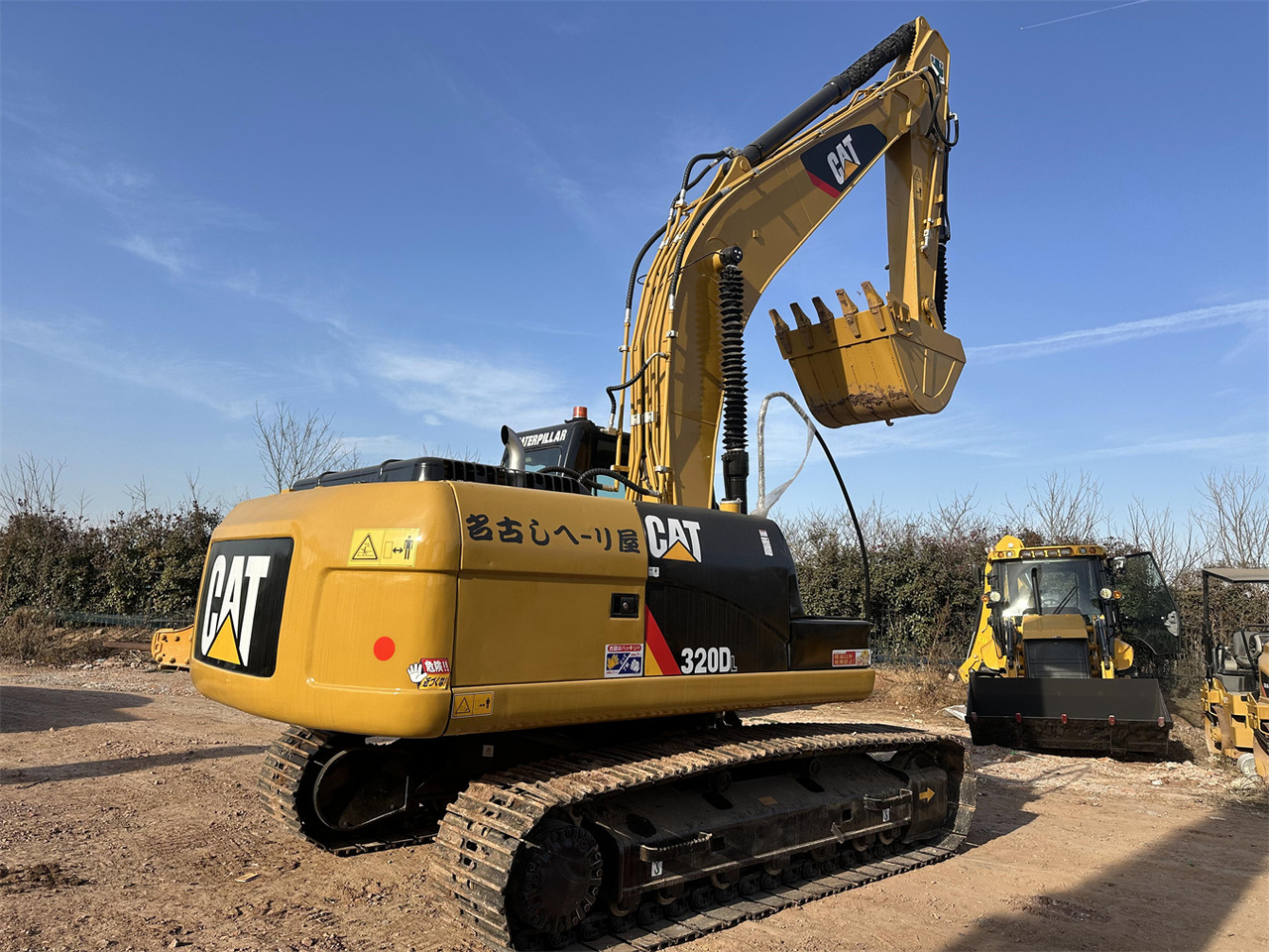 CATERPILLAR 320DL - Crawler excavator: picture 1 CATERPILLAR 320DL - Crawler excavator: picture 1