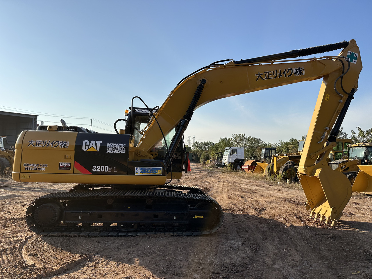 CATERPILLAR 320DL - Crawler excavator: picture 2 CATERPILLAR 320DL - Crawler excavator: picture 2