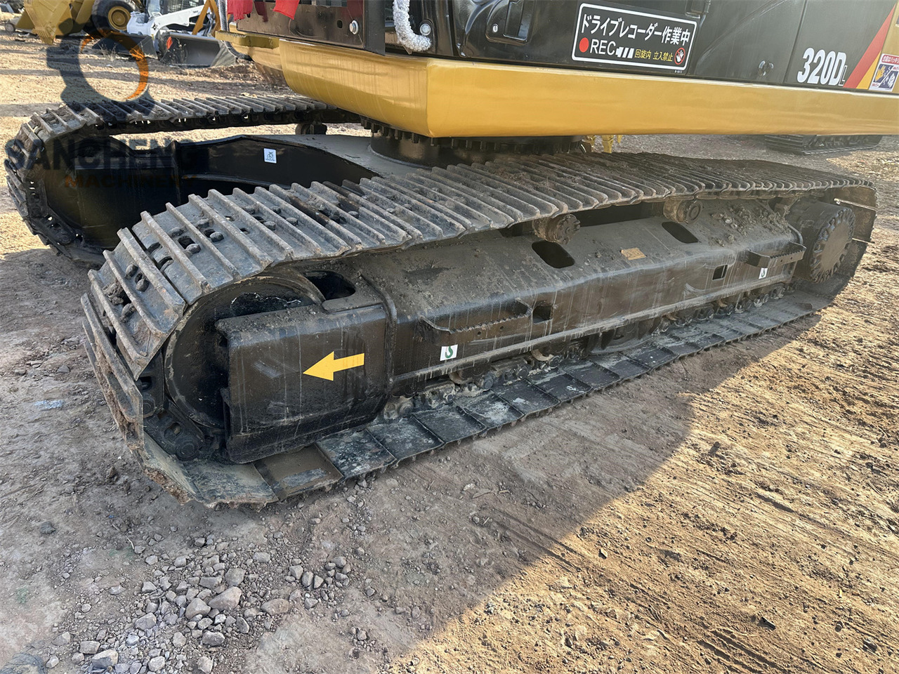 Crawler excavator CATERPILLAR 320DL: picture 8