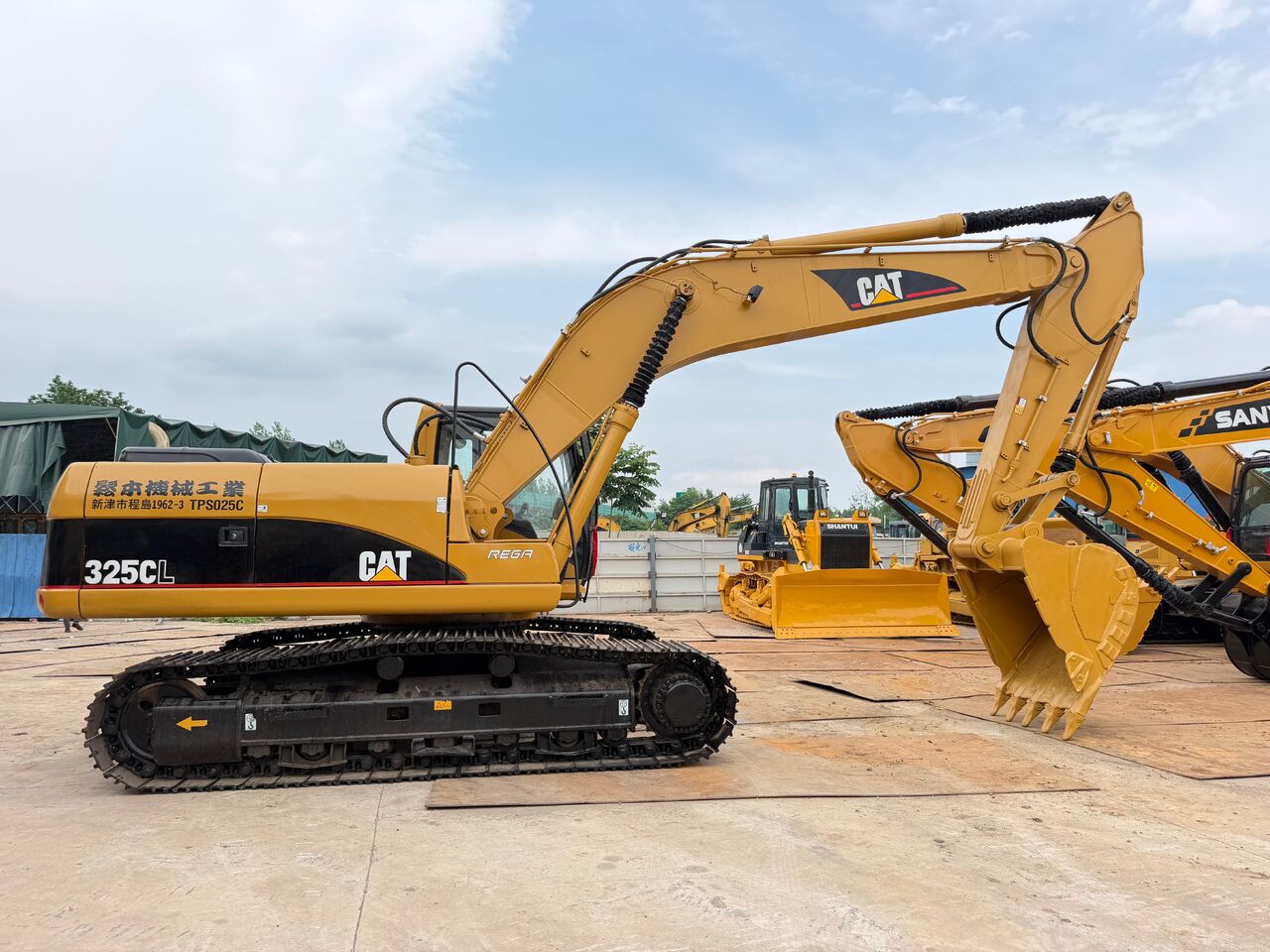 CATERPILLAR 325CL - Crawler excavator: picture 2 CATERPILLAR 325CL - Crawler excavator: picture 2