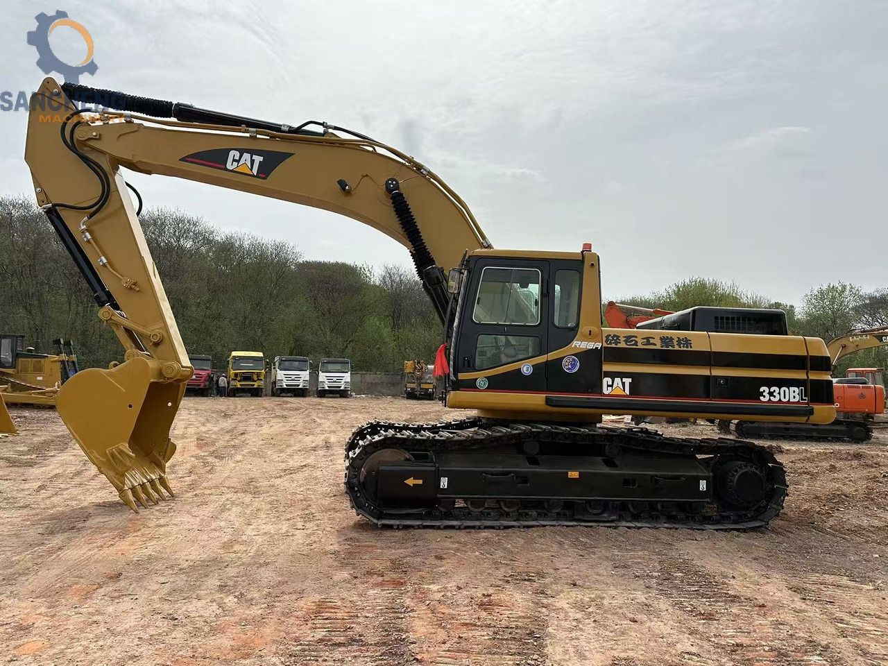 CATERPILLAR 330BL - Crawler excavator: picture 2 CATERPILLAR 330BL - Crawler excavator: picture 2