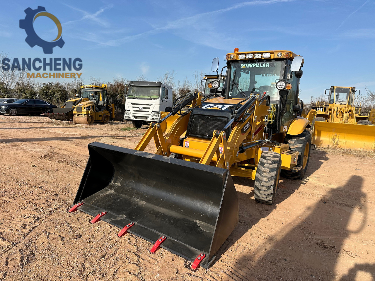 New Backhoe loader CATERPILLAR 420F2: picture 6