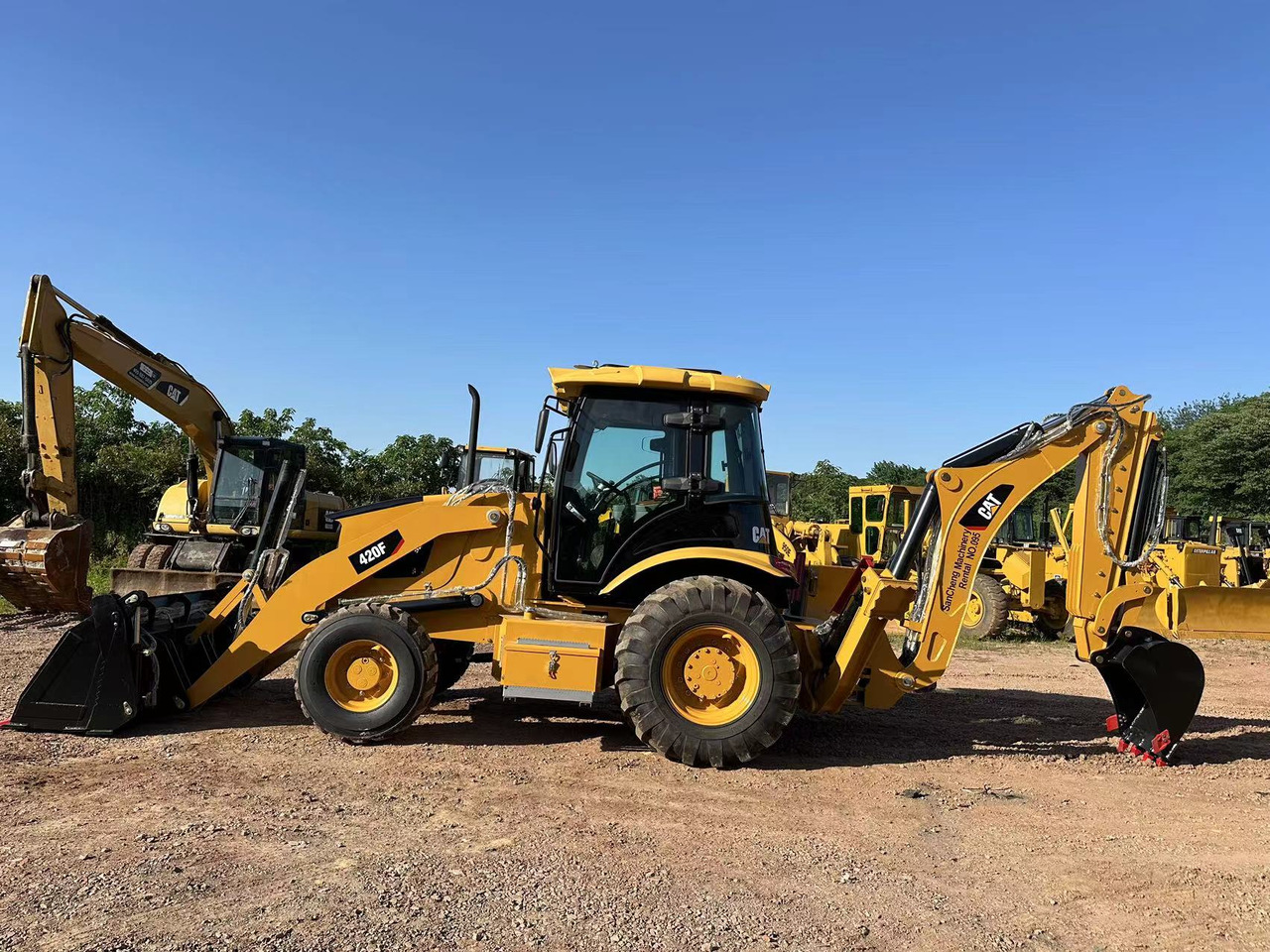 CATERPILLAR 420F2 - Backhoe loader: picture 4 CATERPILLAR 420F2 - Backhoe loader: picture 4