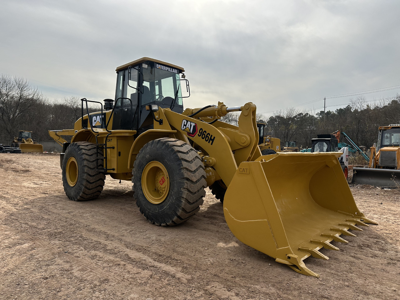 Wheel loader CATERPILLAR 966H: picture 6