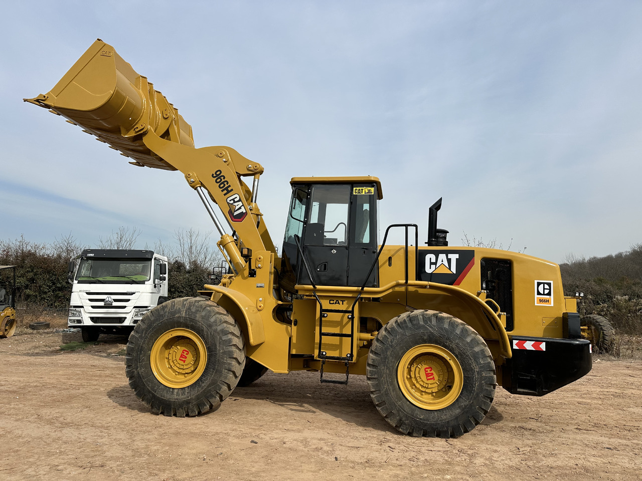CATERPILLAR 966H - Wheel loader: picture 2 CATERPILLAR 966H - Wheel loader: picture 2