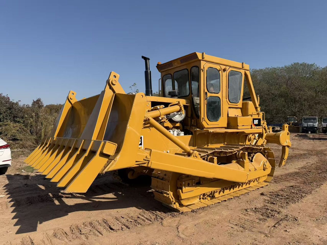 CATERPILLAR D8K - Bulldozer: picture 1 CATERPILLAR D8K - Bulldozer: picture 1