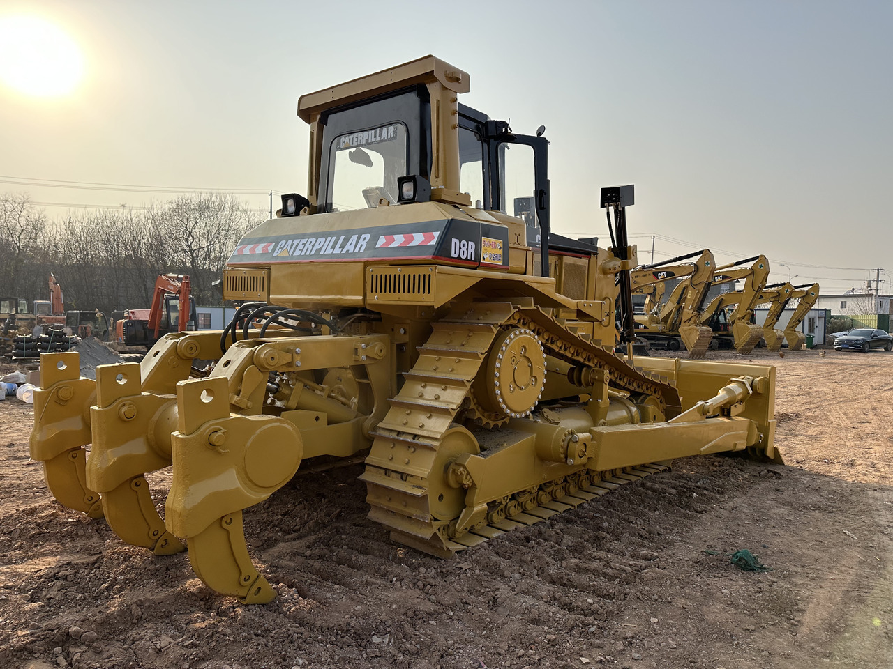 CATERPILLAR D8R Bulldozer - Bulldozer: picture 2 CATERPILLAR D8R Bulldozer - Bulldozer: picture 2