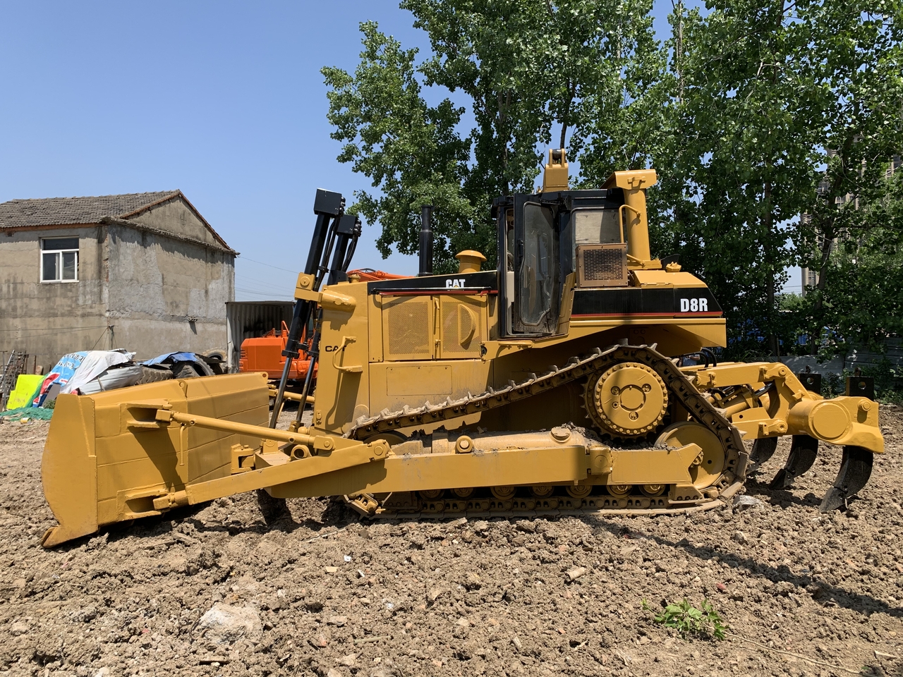 CATERPILLAR D8R - Bulldozer: picture 4 CATERPILLAR D8R - Bulldozer: picture 4