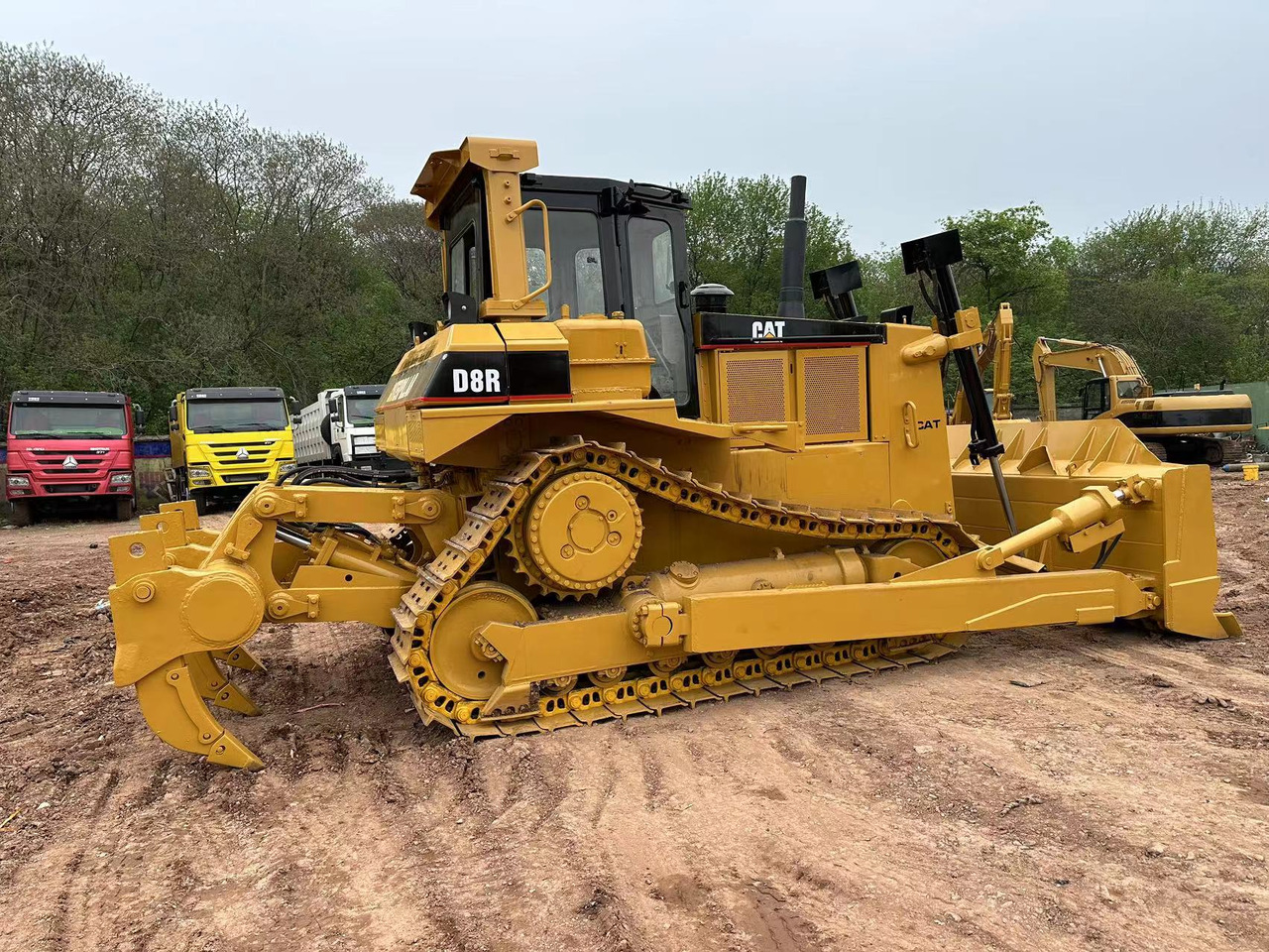 CATERPILLAR D8R - Bulldozer: picture 2 CATERPILLAR D8R - Bulldozer: picture 2