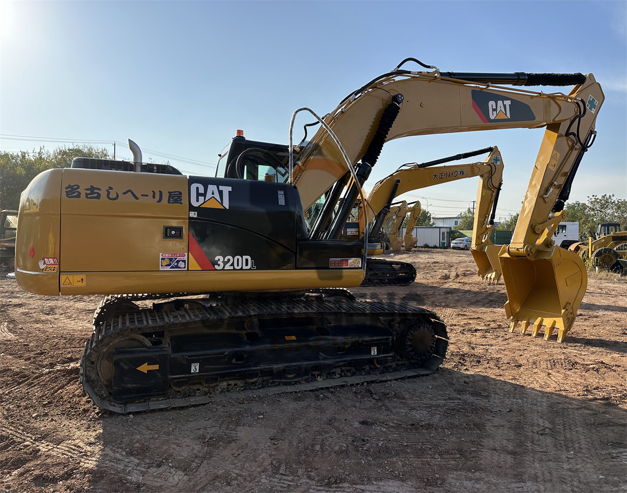 CATERPILLAR 320DL - Construction machinery: picture 2 CATERPILLAR 320DL - Construction machinery: picture 2