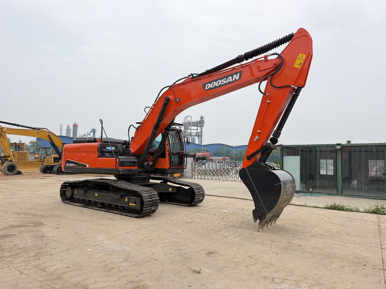 Doosan DX225 - Crawler excavator: picture 3 Doosan DX225 - Crawler excavator: picture 3