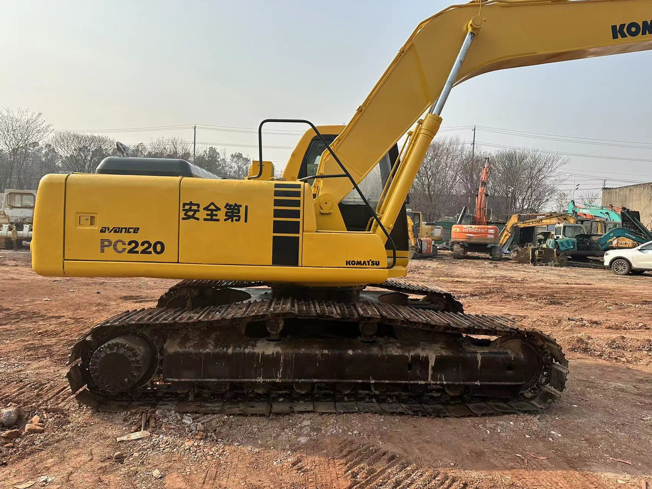 Crawler excavator KOMATSU PC220: picture 13