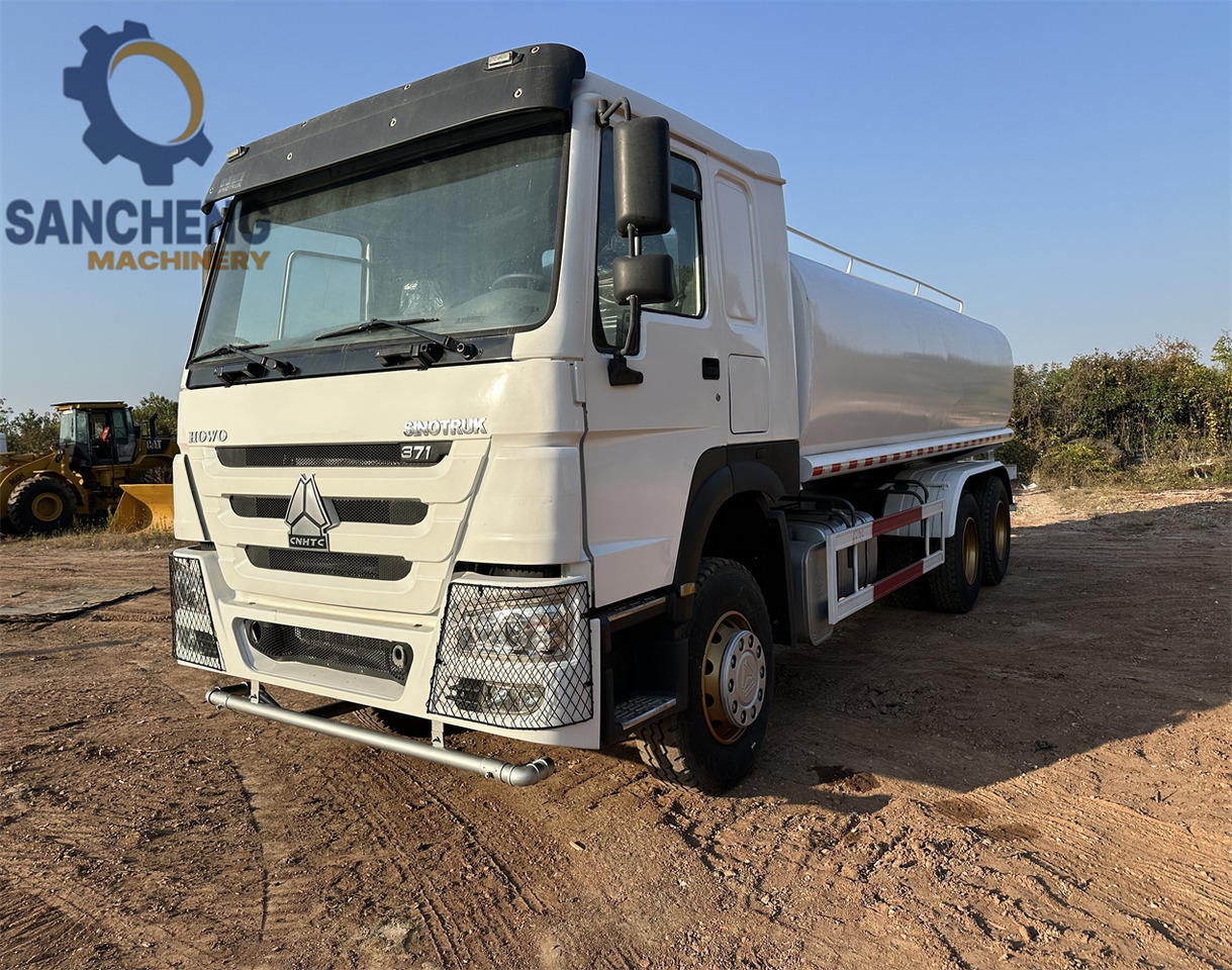 SINOTRUK HOWO 370HP 6x4 Water Tank Truck - Tank truck: picture 1 SINOTRUK HOWO 370HP 6x4 Water Tank Truck - Tank truck: picture 1